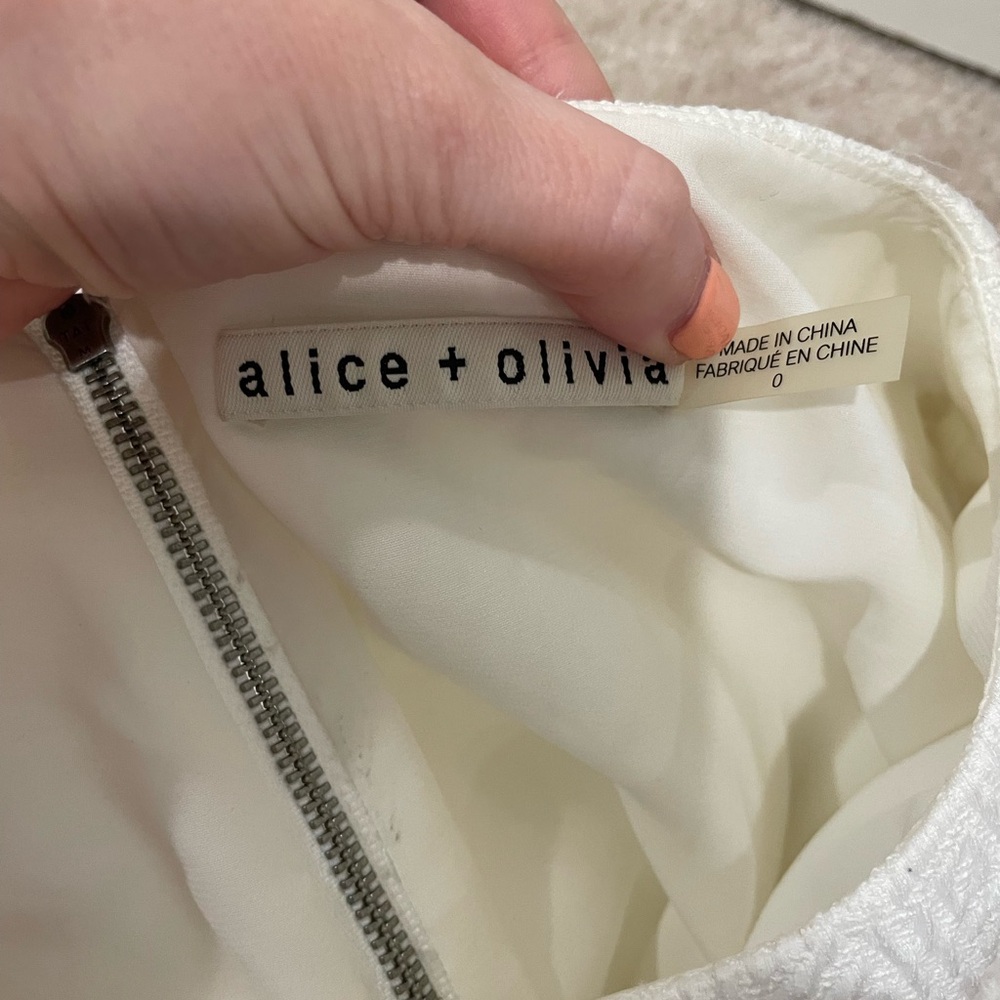 Alice + Olivia Dropped Waist Mini Dress with Jacquard Print Size 0 - Picture 2 of 7